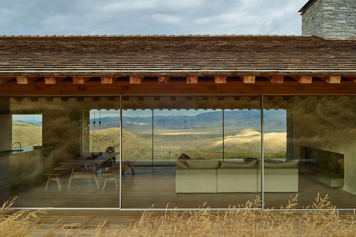 McLean Quinlan作品，Wyoming House，非凡的景观中的度假胜地