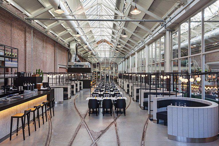 阿姆斯特丹Meat West餐厅，充满阳光的就餐环境